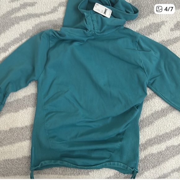 FP Movement Good Karma Hoodie. Size XS/S. NWT!!! - Picture 4 of 7